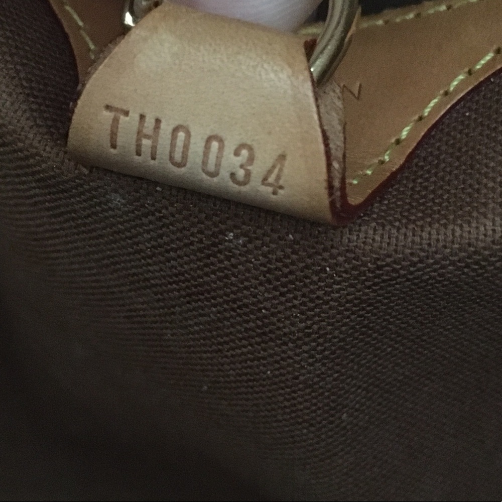 โ SOLD โ ๐ฏ Authentic Louis Vuitton Ellipse GM - Picture 13 of 14